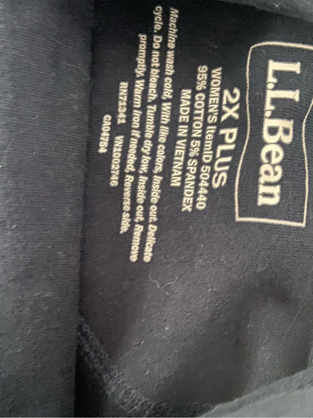 L.L. Bean Navy Blue Pullover - Picture 2 of 3